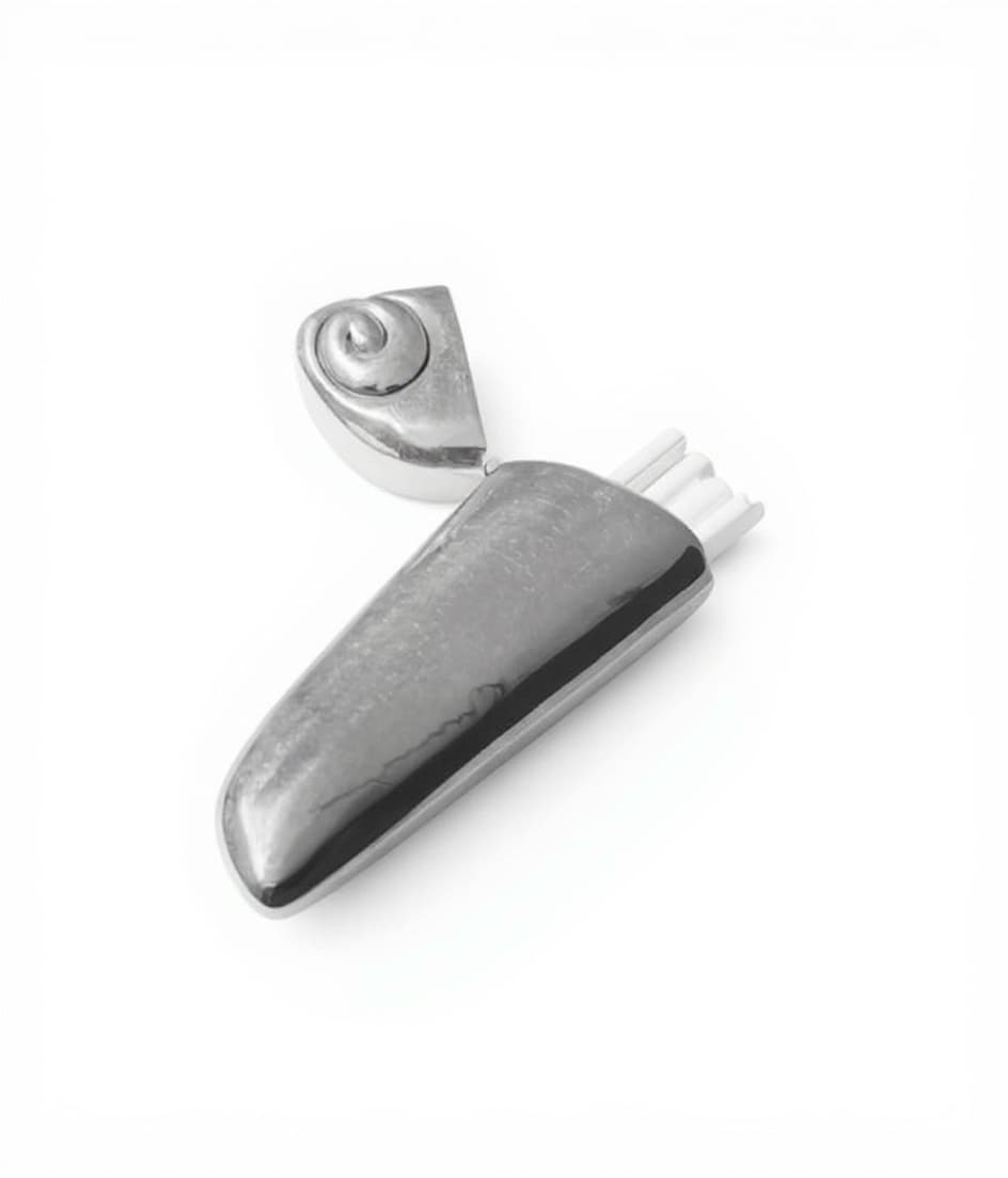 metal cigarette holder