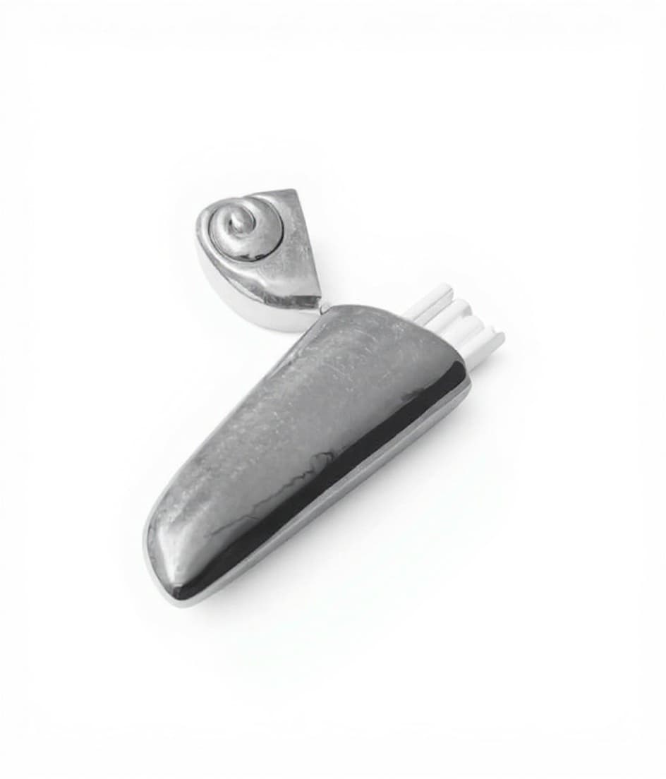 metal cigarette holder