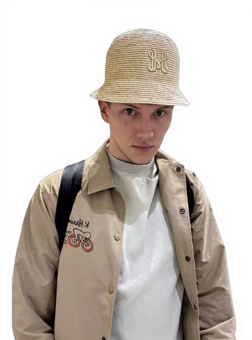 bucket hat