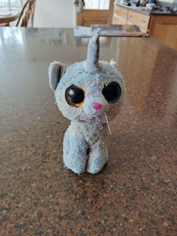toy unicorn