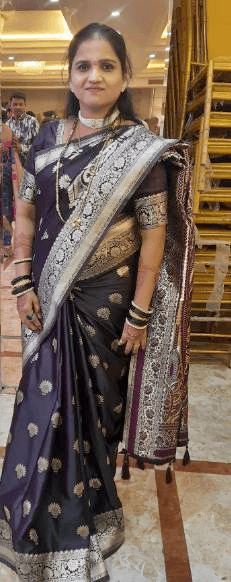 woman in saree