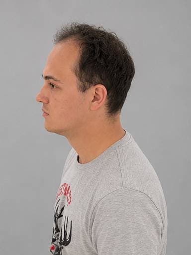 gray t-shirt